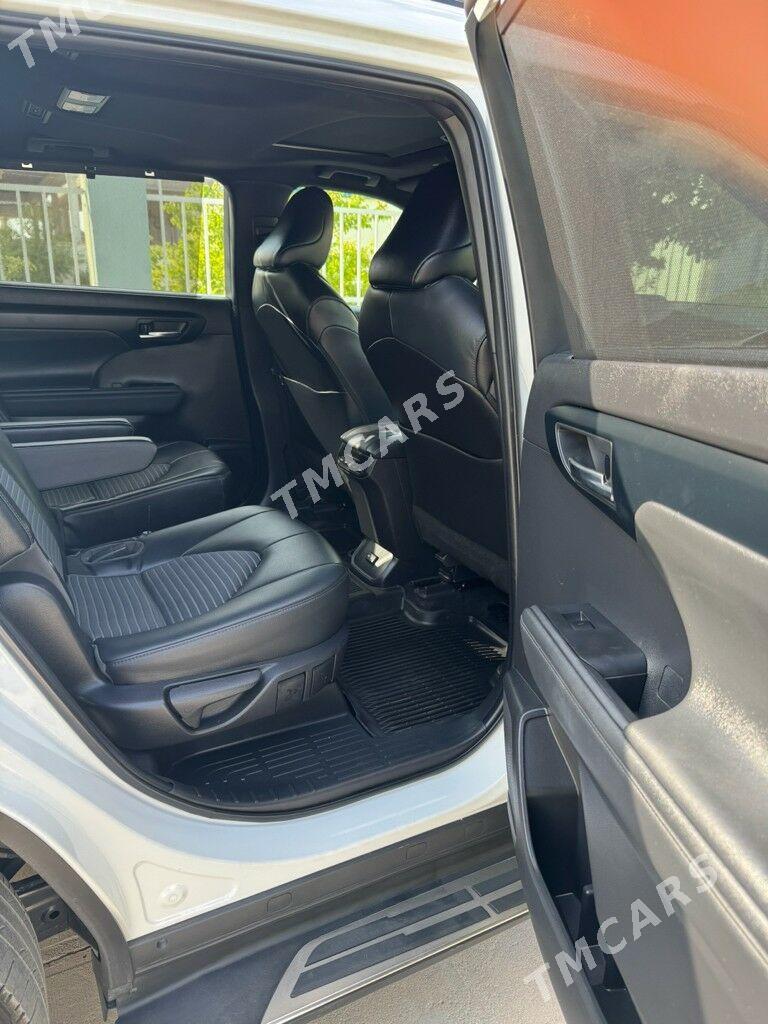 Toyota Highlander 2022 - 620 000 TMT - Балканабат - img 4