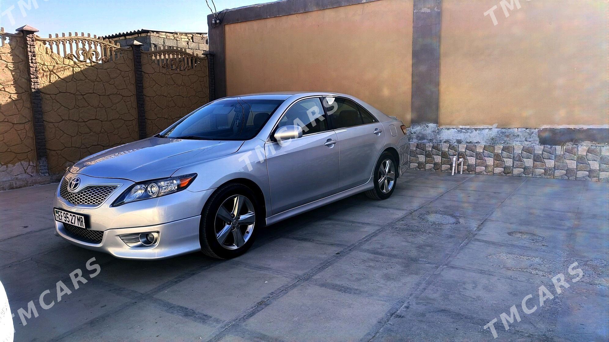 Toyota Camry 2011 - 215 000 TMT - Мары - img 3