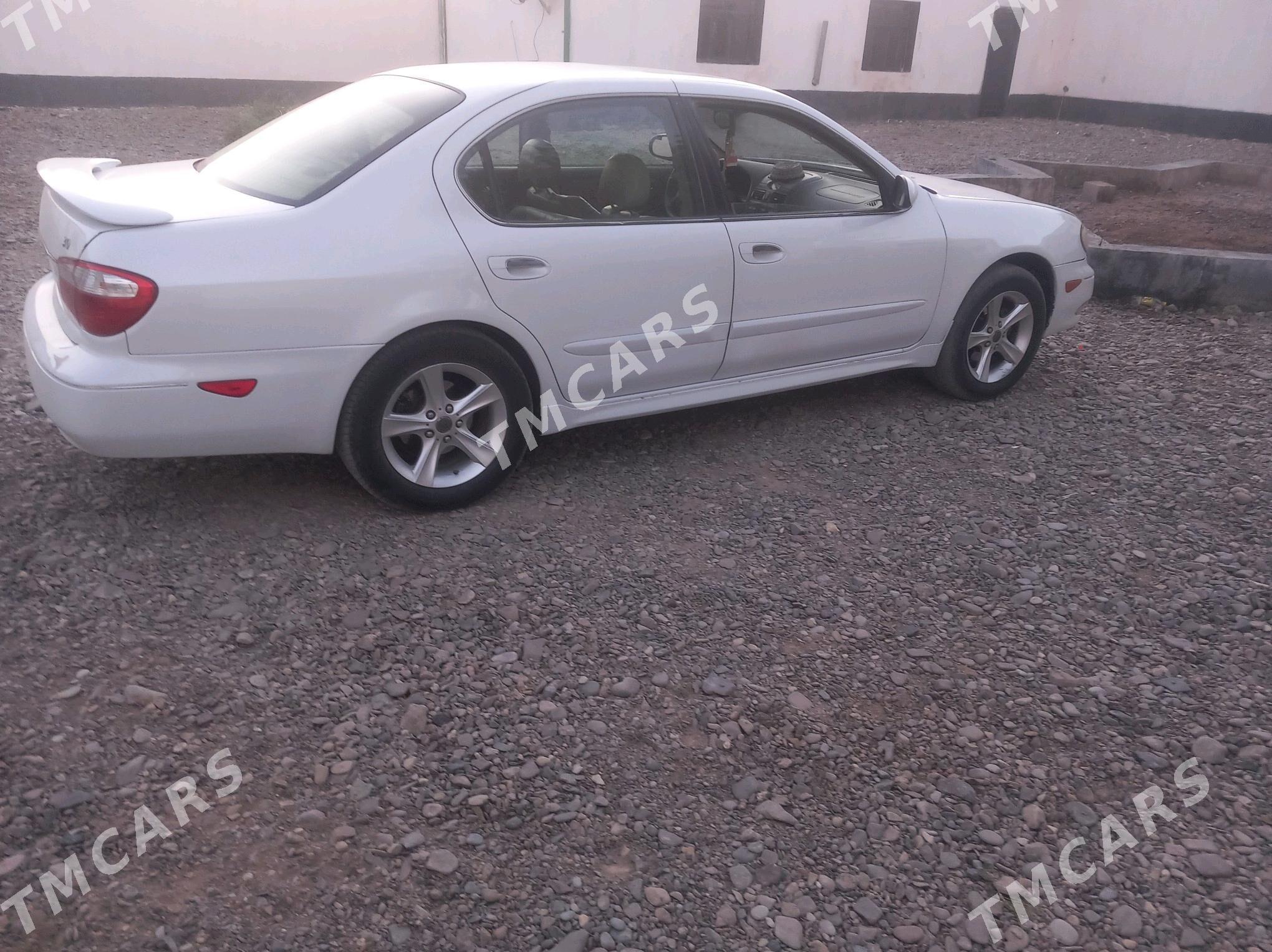 Infiniti I30 2000 - 50 000 TMT - Sarahs - img 4