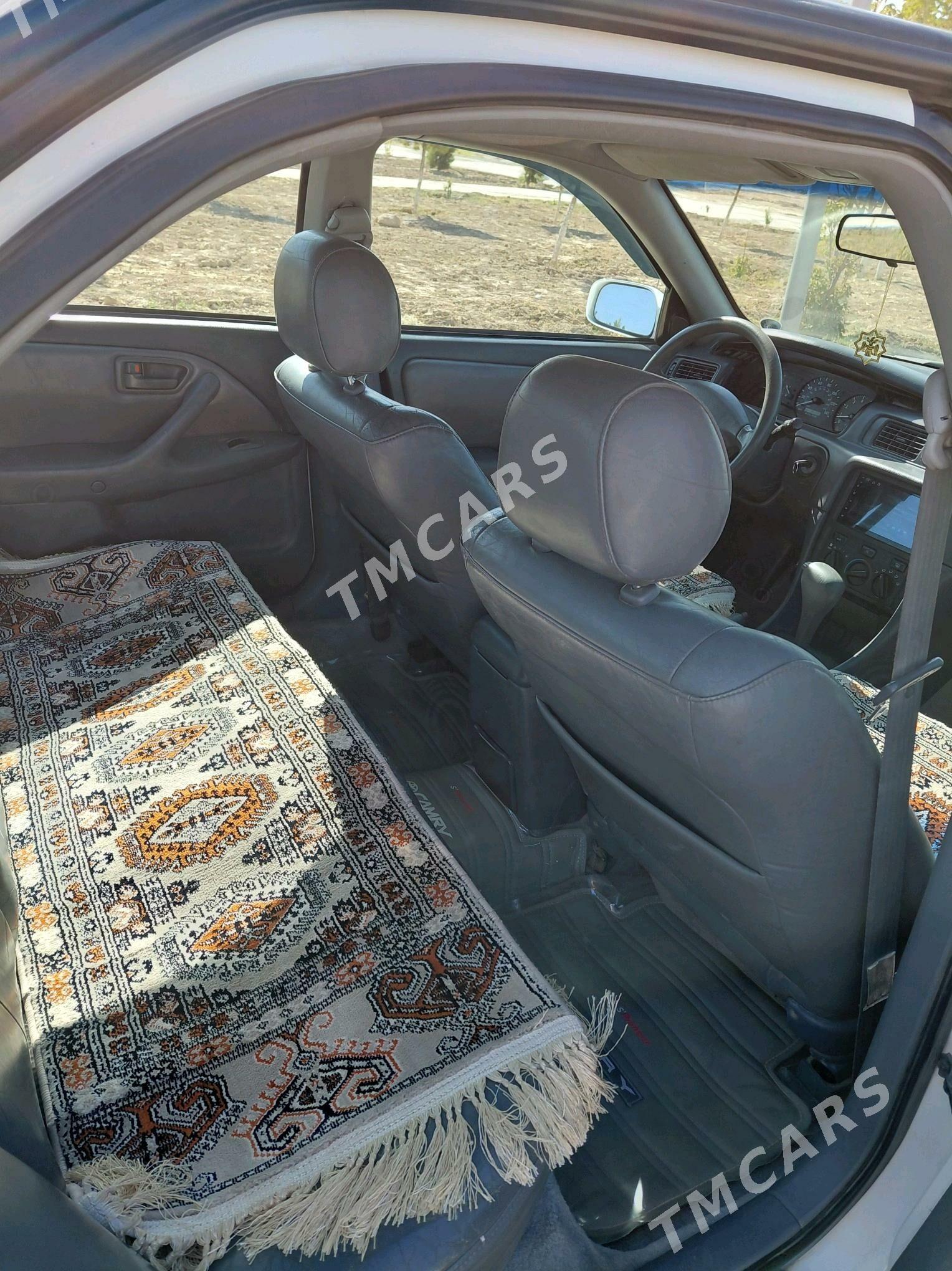 Toyota Camry 2001 - 175 000 TMT - Magdanly - img 4