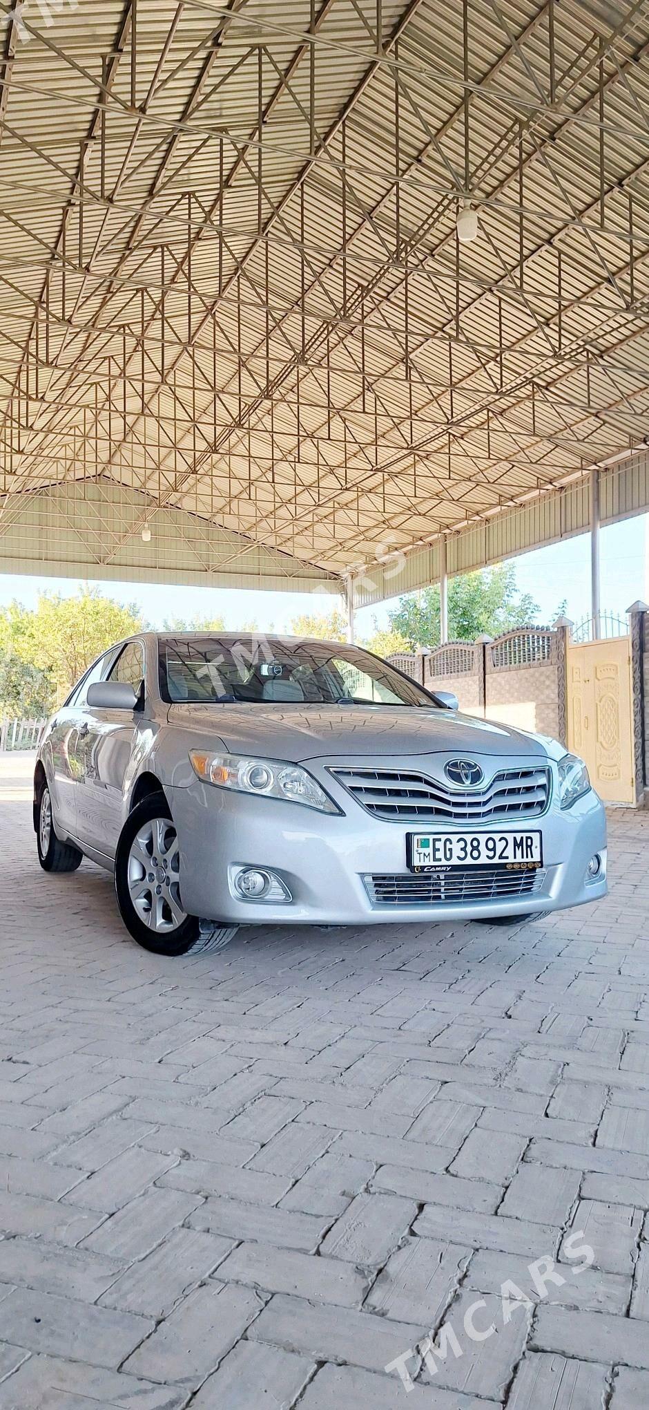 Toyota Camry 2010 - 200 000 TMT - Baýramaly - img 2
