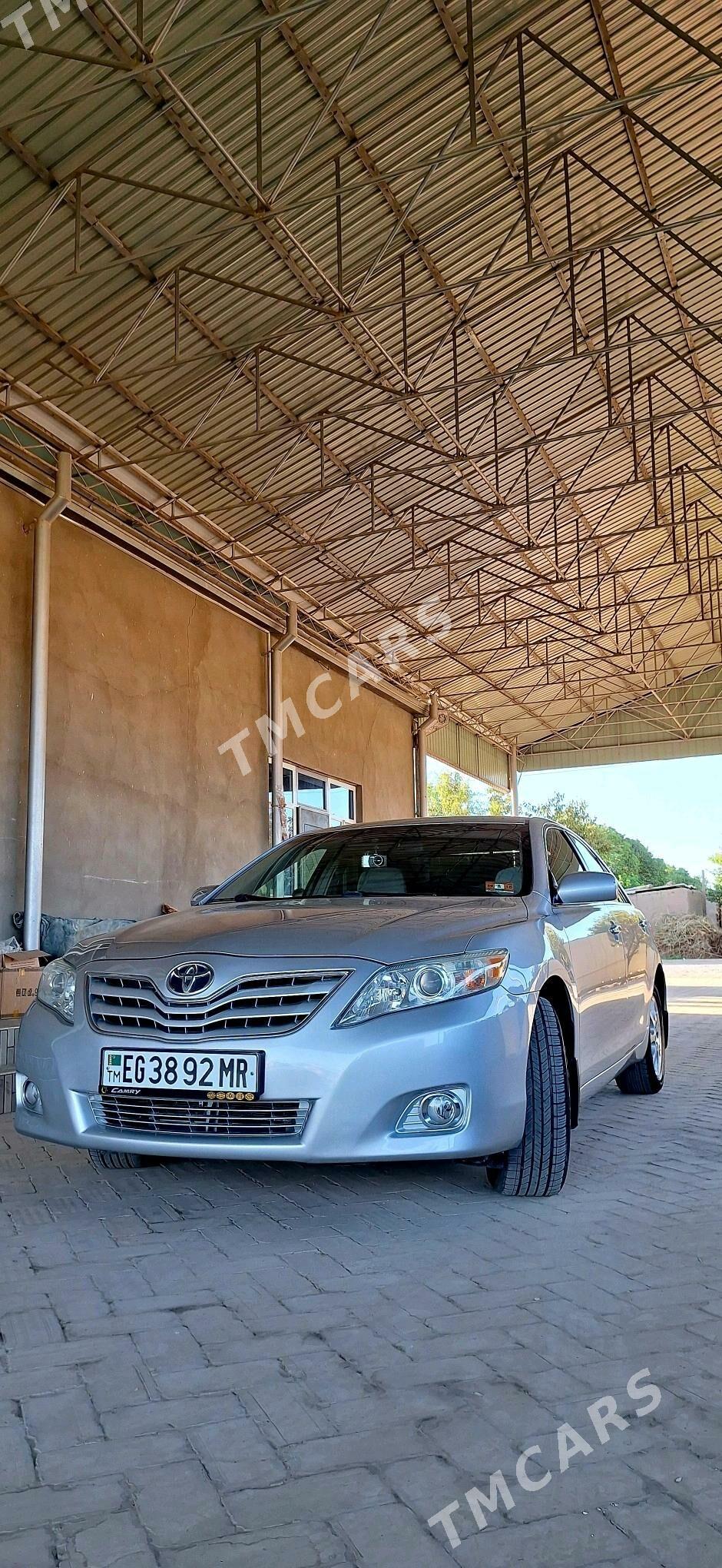 Toyota Camry 2010 - 200 000 TMT - Baýramaly - img 9