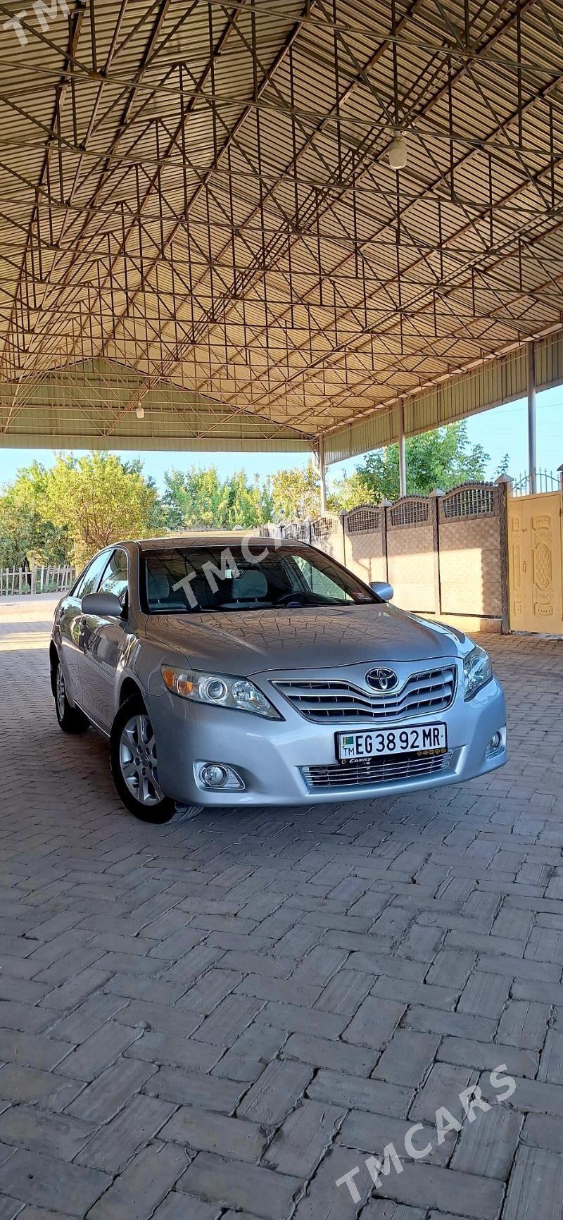 Toyota Camry 2010 - 200 000 TMT - Baýramaly - img 10