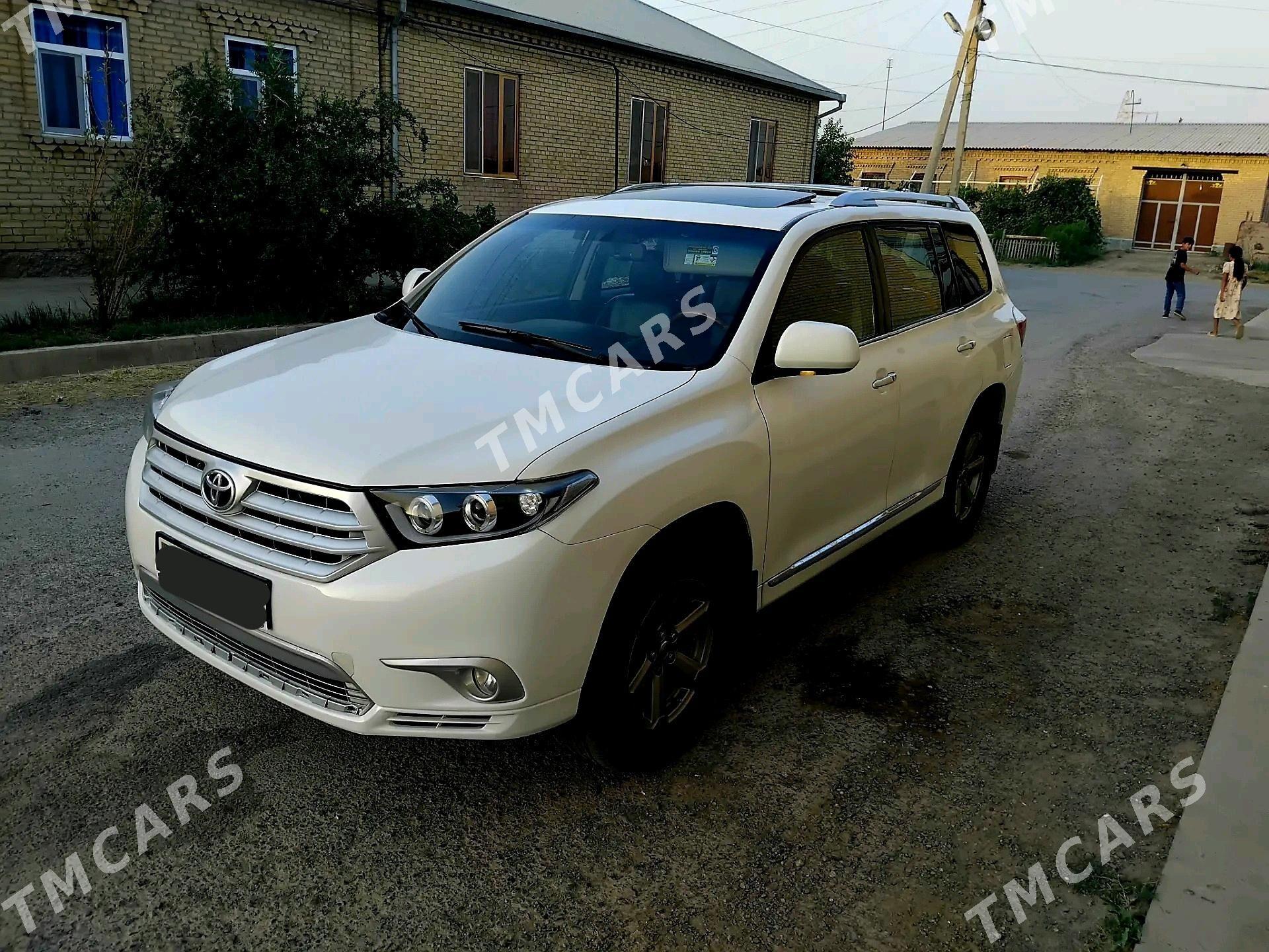 Toyota Highlander 2011 - 230 000 TMT - Туркменабат - img 2