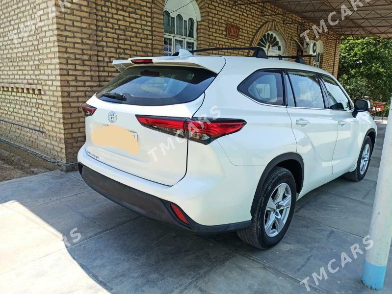 Toyota Highlander 2021 - 460 000 TMT - Мары - img 2