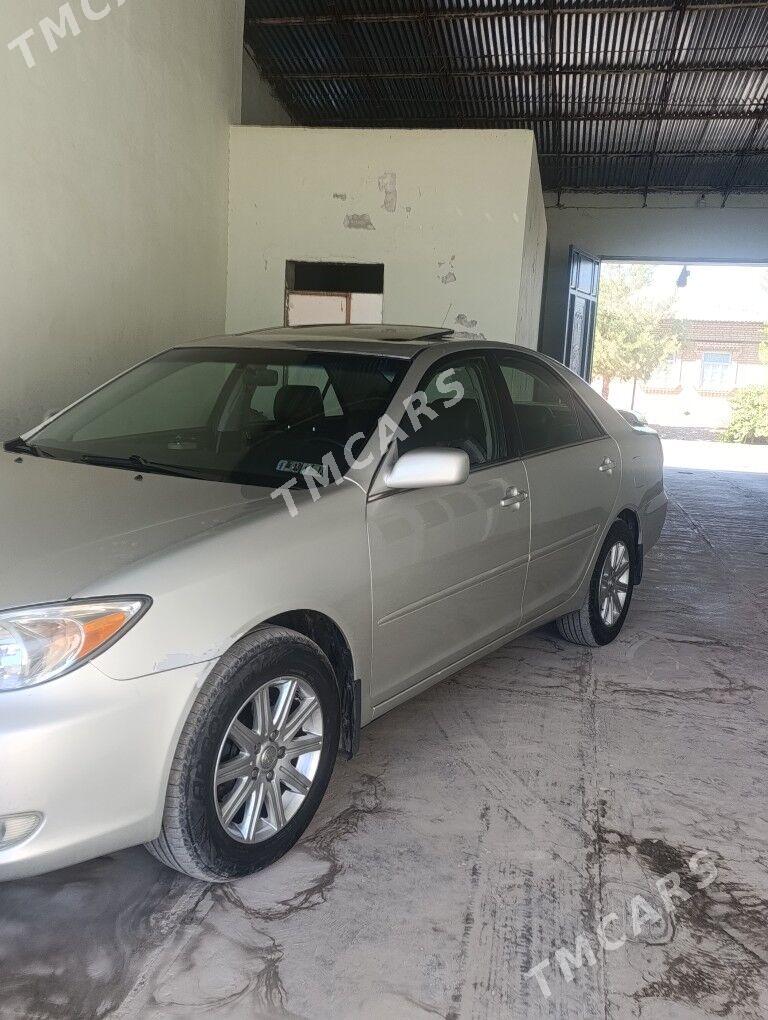 Toyota Camry 2003 - 210 000 TMT - Дянев - img 2
