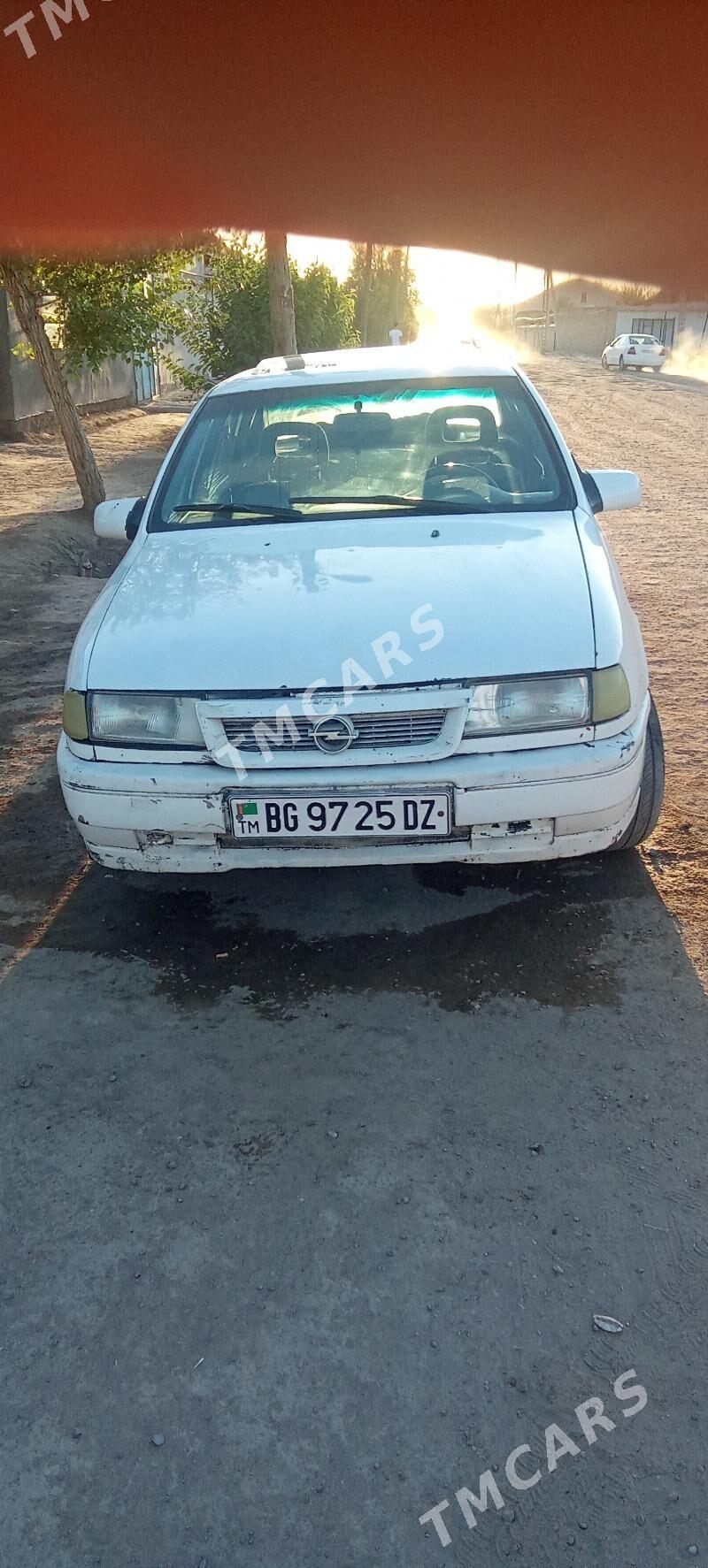 Opel Vectra 1990 - 28 000 TMT - Болдумсаз - img 3