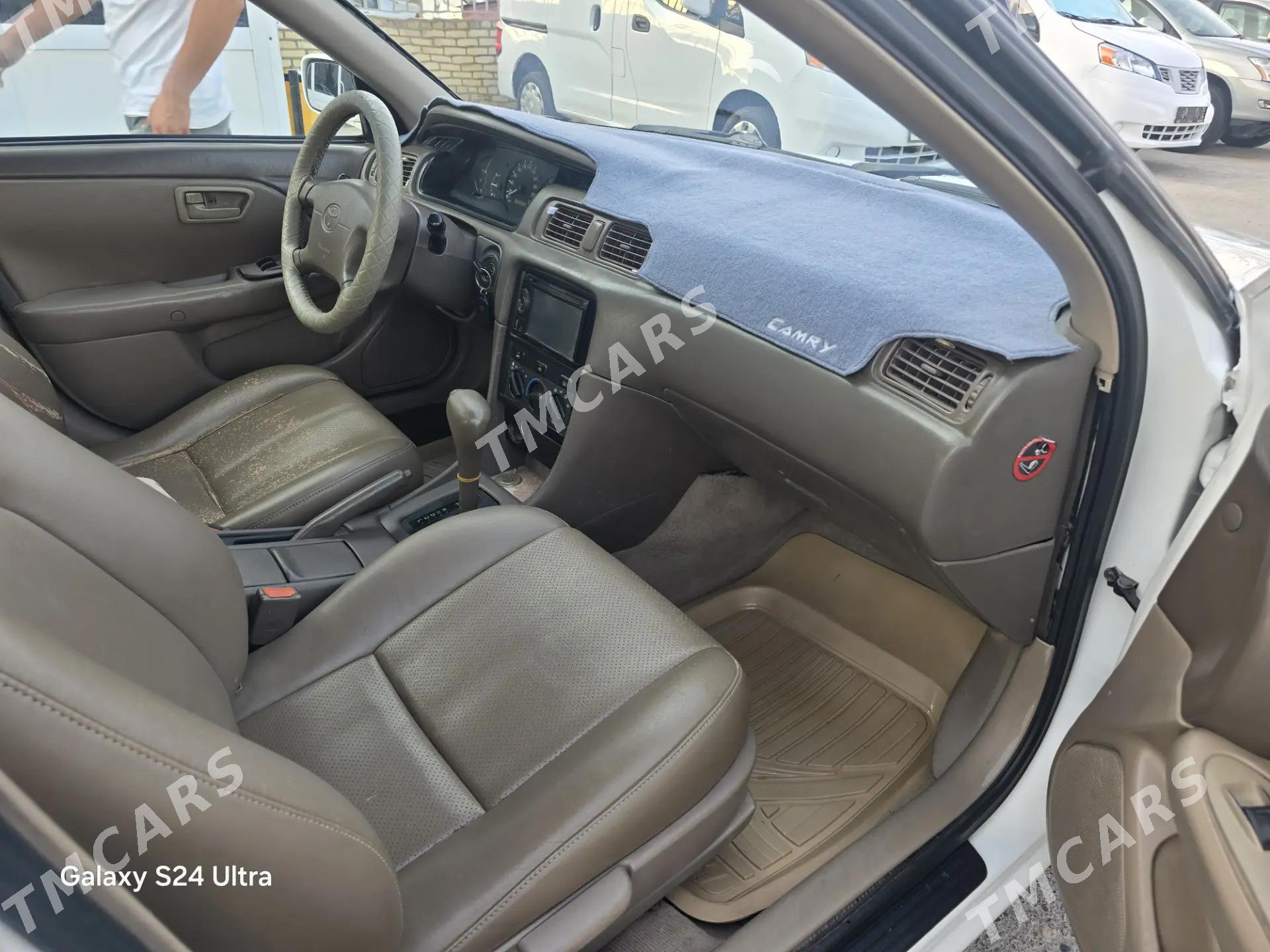 Toyota Camry 2001 - 130 000 TMT - Мары - img 2