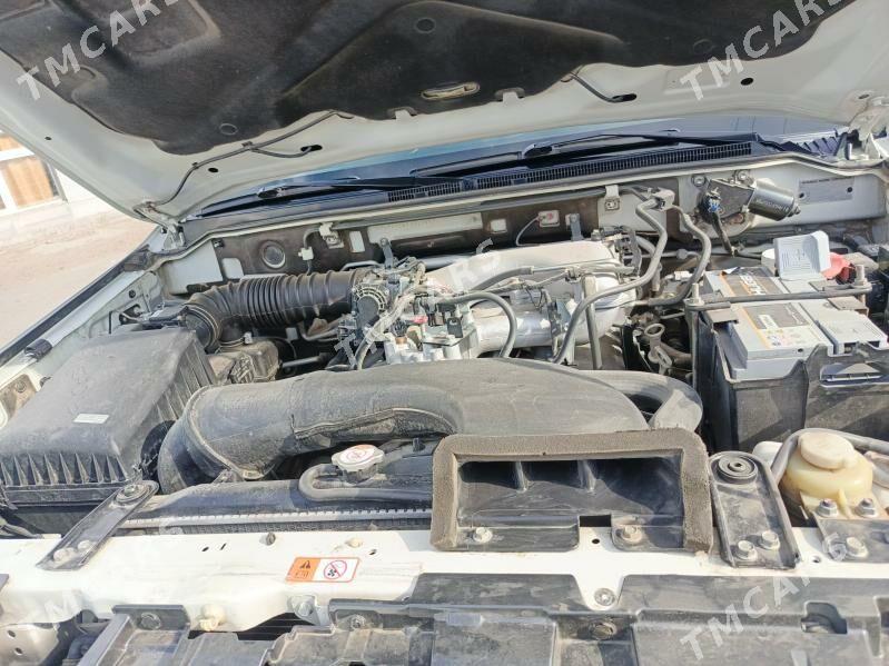 Mitsubishi Pajero 2015 - 325 000 TMT - Дашогуз - img 9