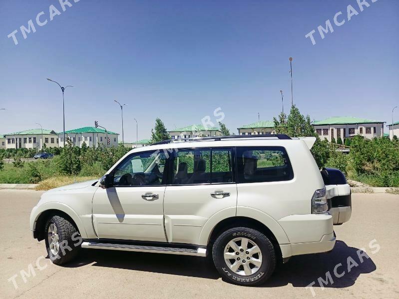 Mitsubishi Pajero 2015 - 325 000 TMT - Дашогуз - img 5