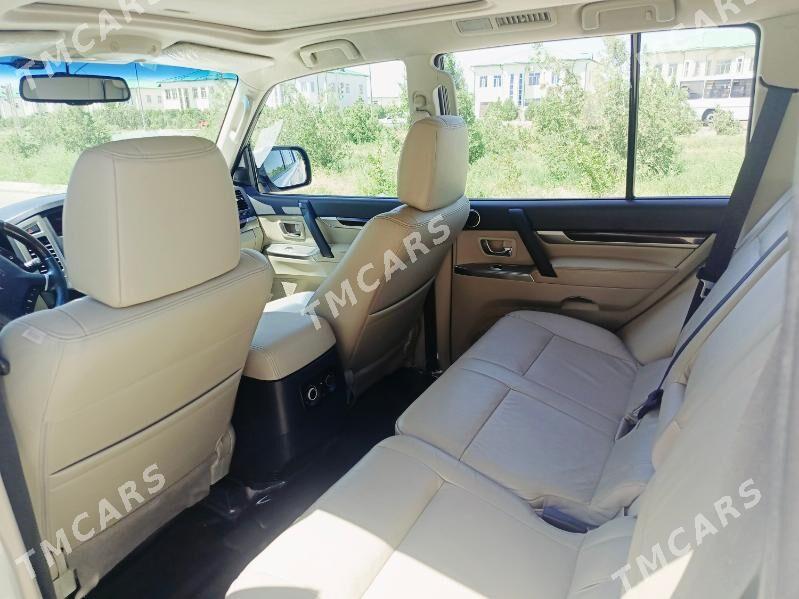 Mitsubishi Pajero 2015 - 325 000 TMT - Дашогуз - img 6