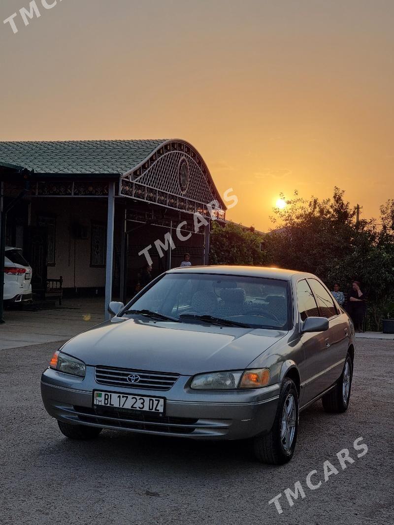 Toyota Camry 1998 - 130 000 TMT - Дашогуз - img 5
