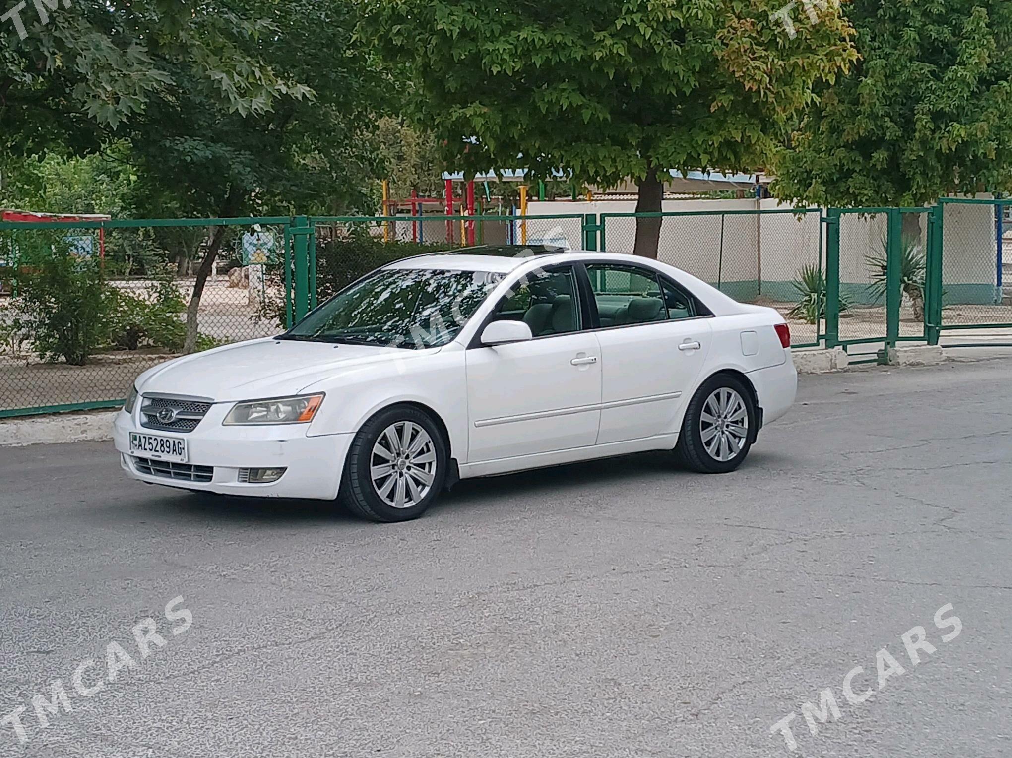 Hyundai Sonata 2006 - 120 000 TMT - Büzmeýin - img 4