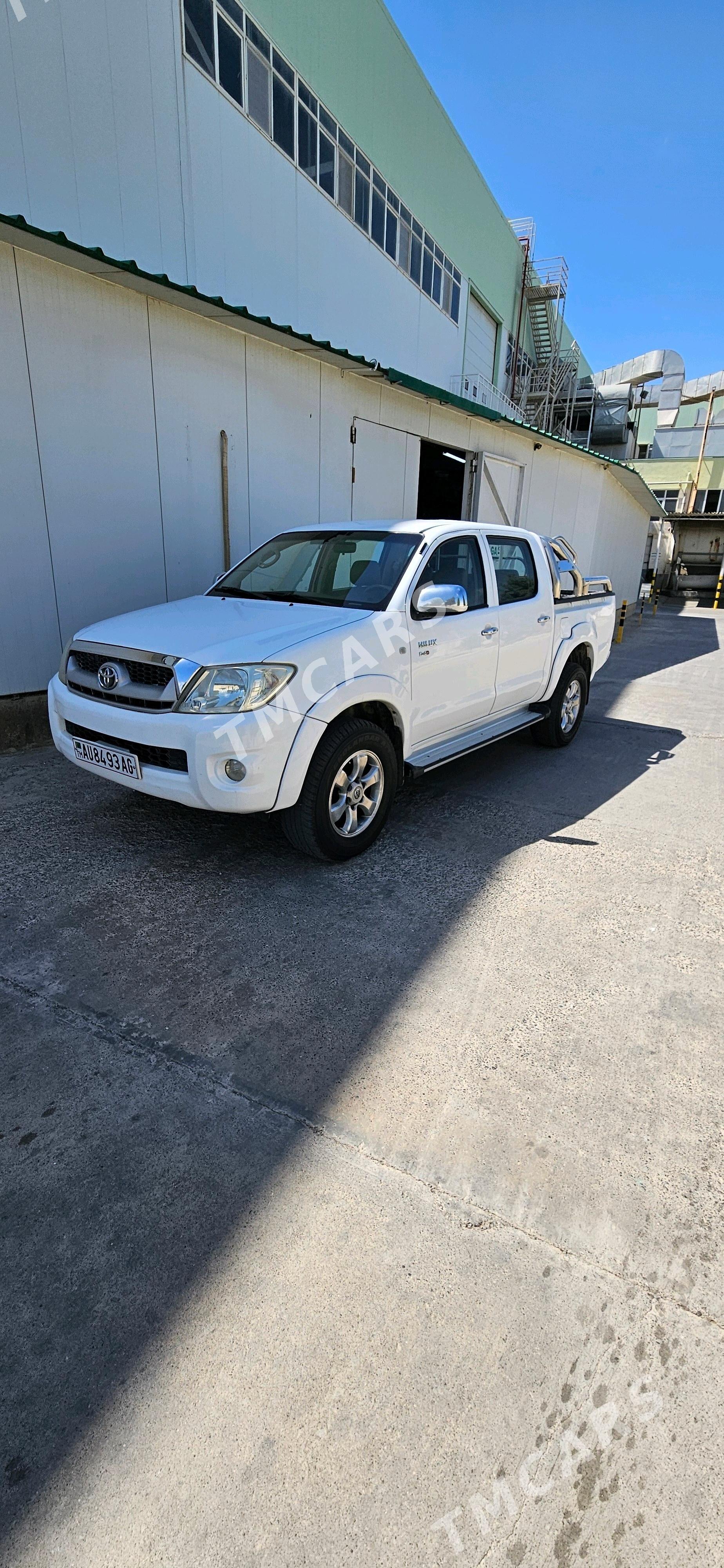 Toyota Hilux 2008 - 235 000 TMT - Тязе заман - img 3