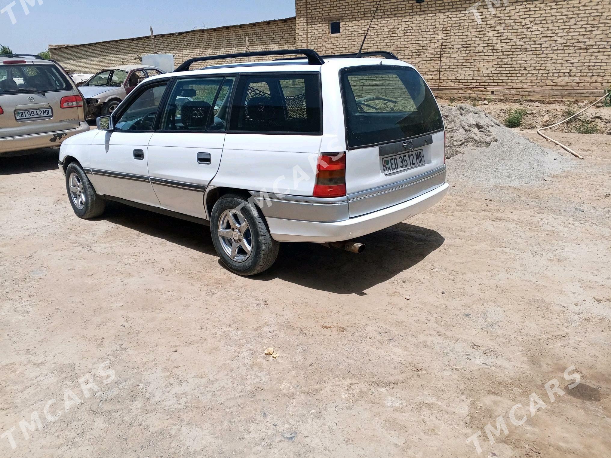 Opel Astra 1992 - 27 000 TMT - Мары - img 1