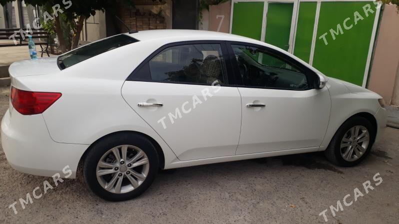 Kia Forte 2010 - 137 000 TMT - Досааф - img 3