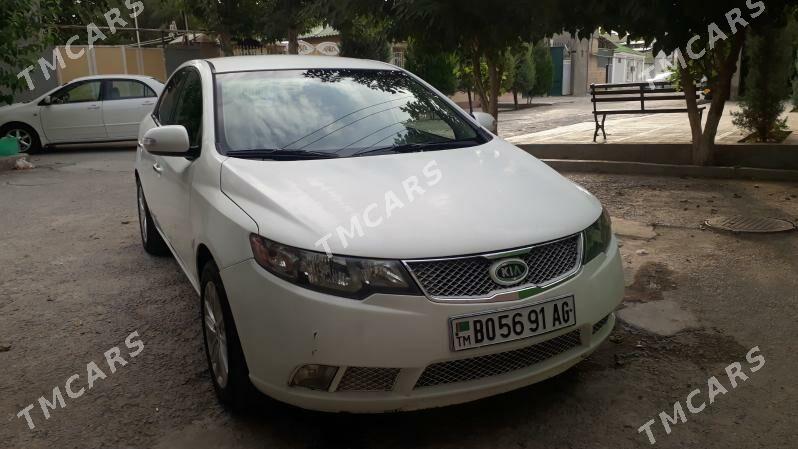 Kia Forte 2010 - 137 000 TMT - Досааф - img 6