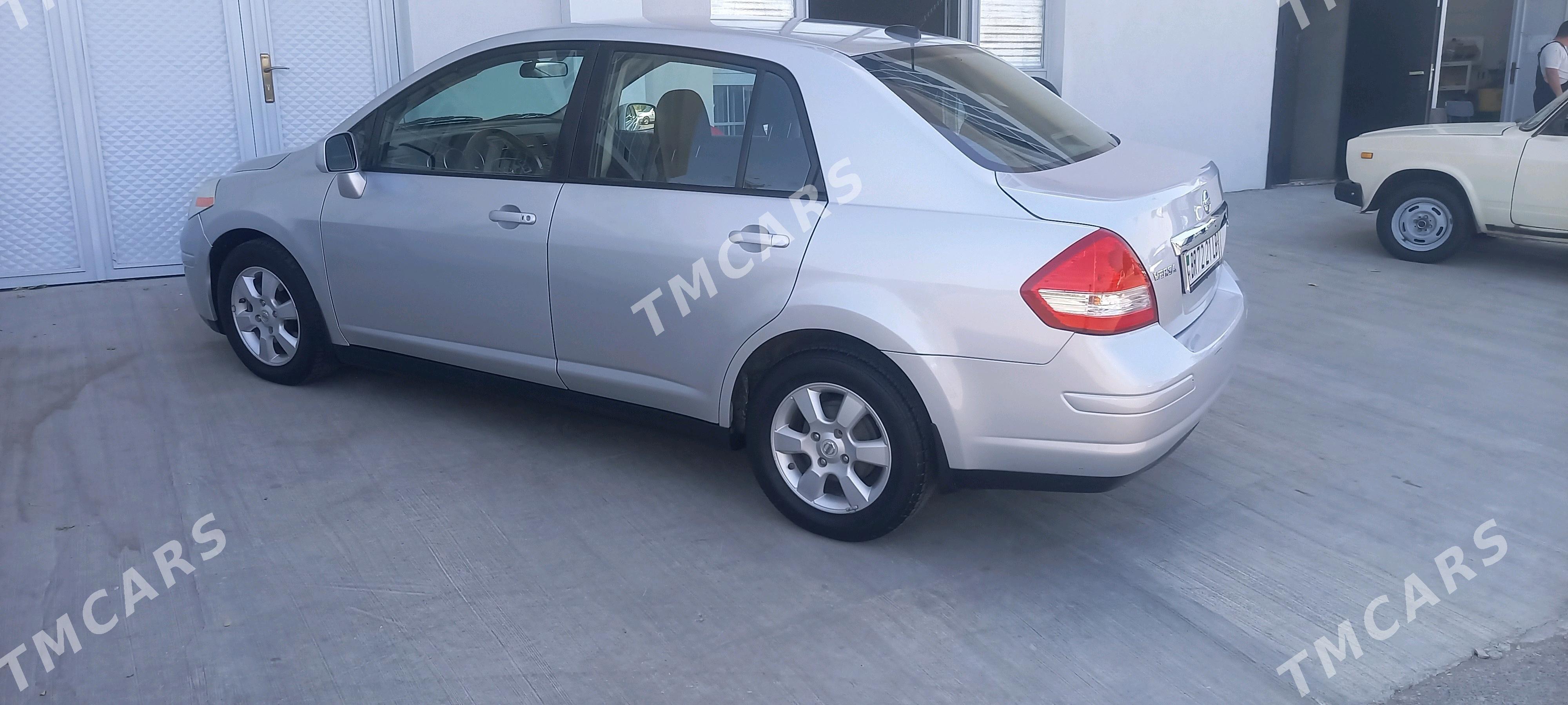 Nissan Versa 2010 - 125 000 TMT - Туркменабат - img 7
