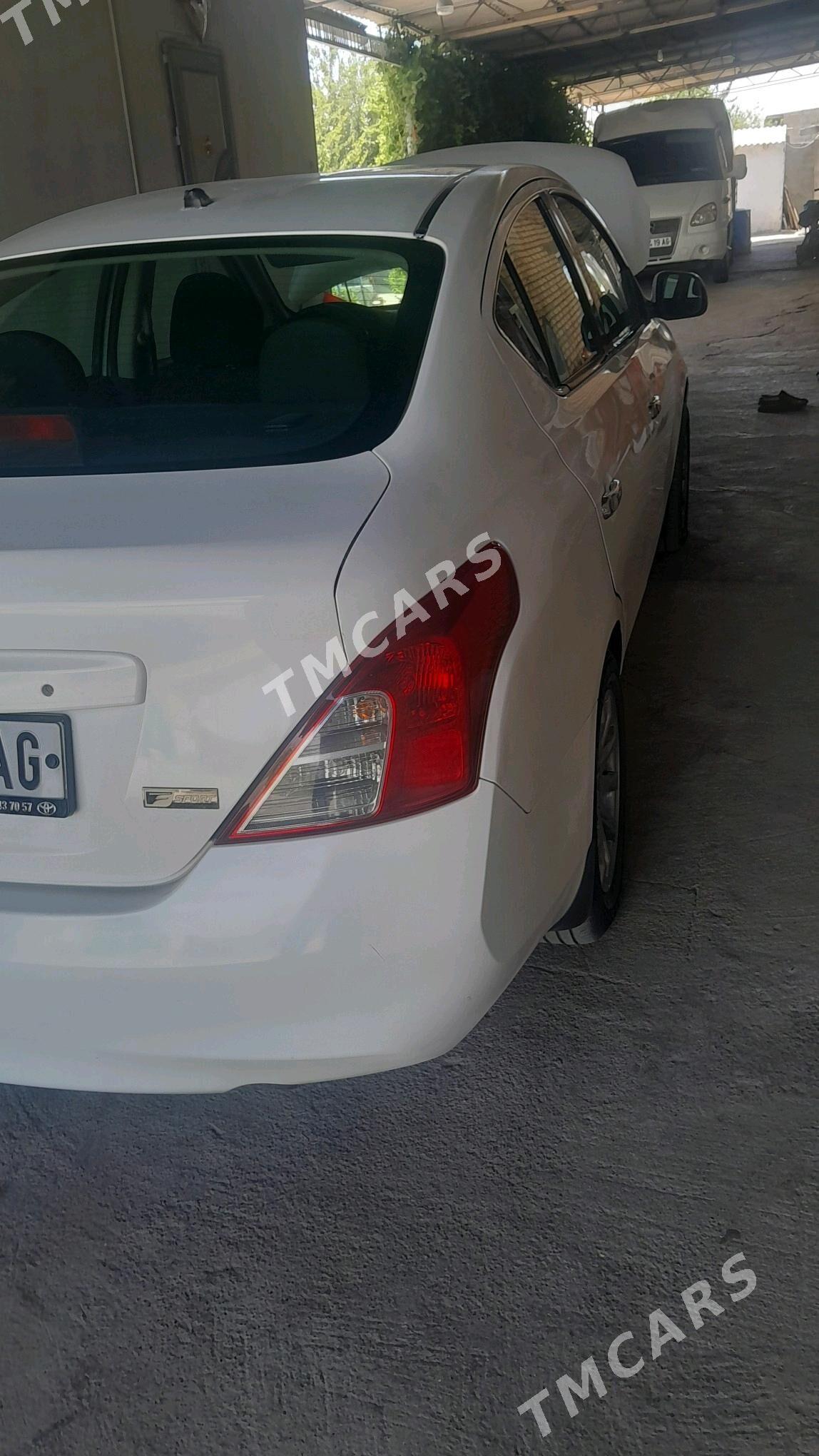 Nissan Versa 2012 - 105 000 TMT - Ашхабад - img 2
