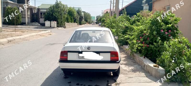 Opel Vectra 1991 - 28 000 TMT - Tejen - img 3