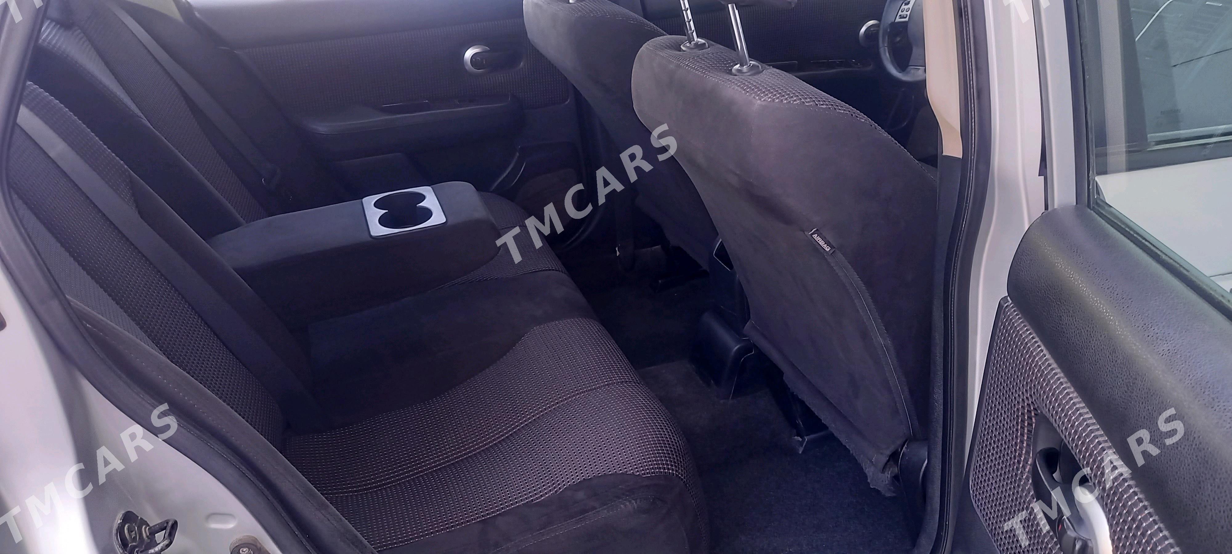 Nissan Versa 2010 - 125 000 TMT - Туркменабат - img 8
