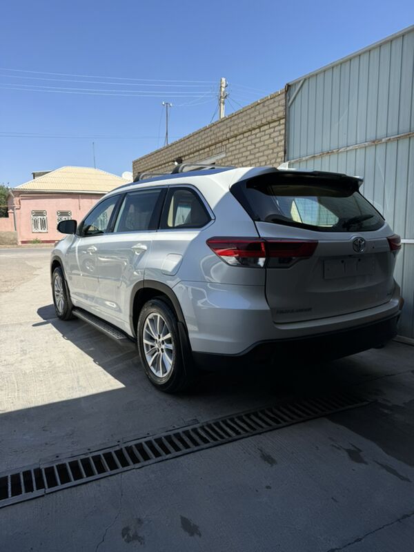 Toyota Highlander 2017 - 440 000 TMT - Мары - img 3