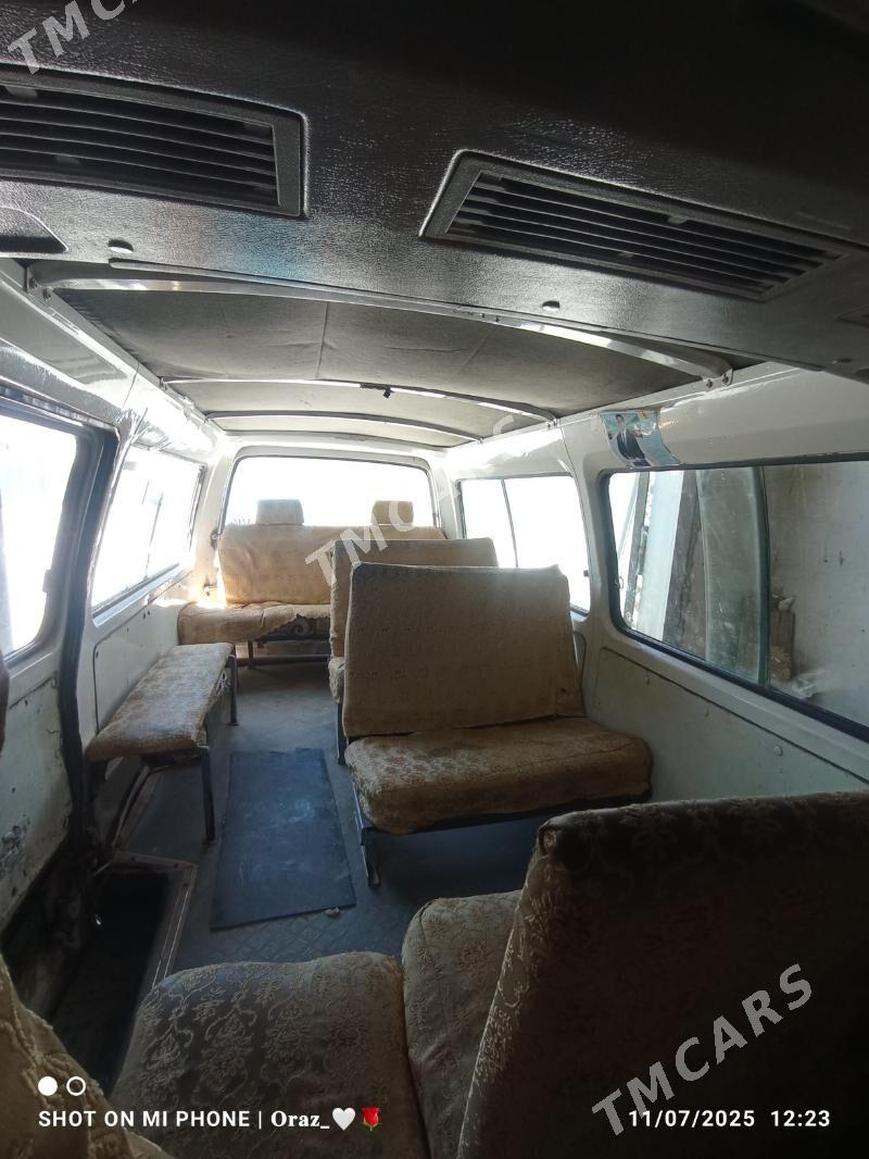 Nissan Urvan 1997 - 35 000 TMT - Магданлы - img 2