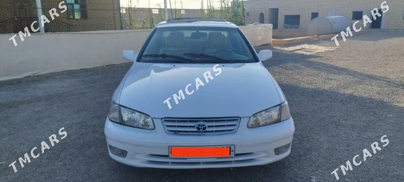 Toyota Camry 2000 - 120 000 TMT - Кака - img 4