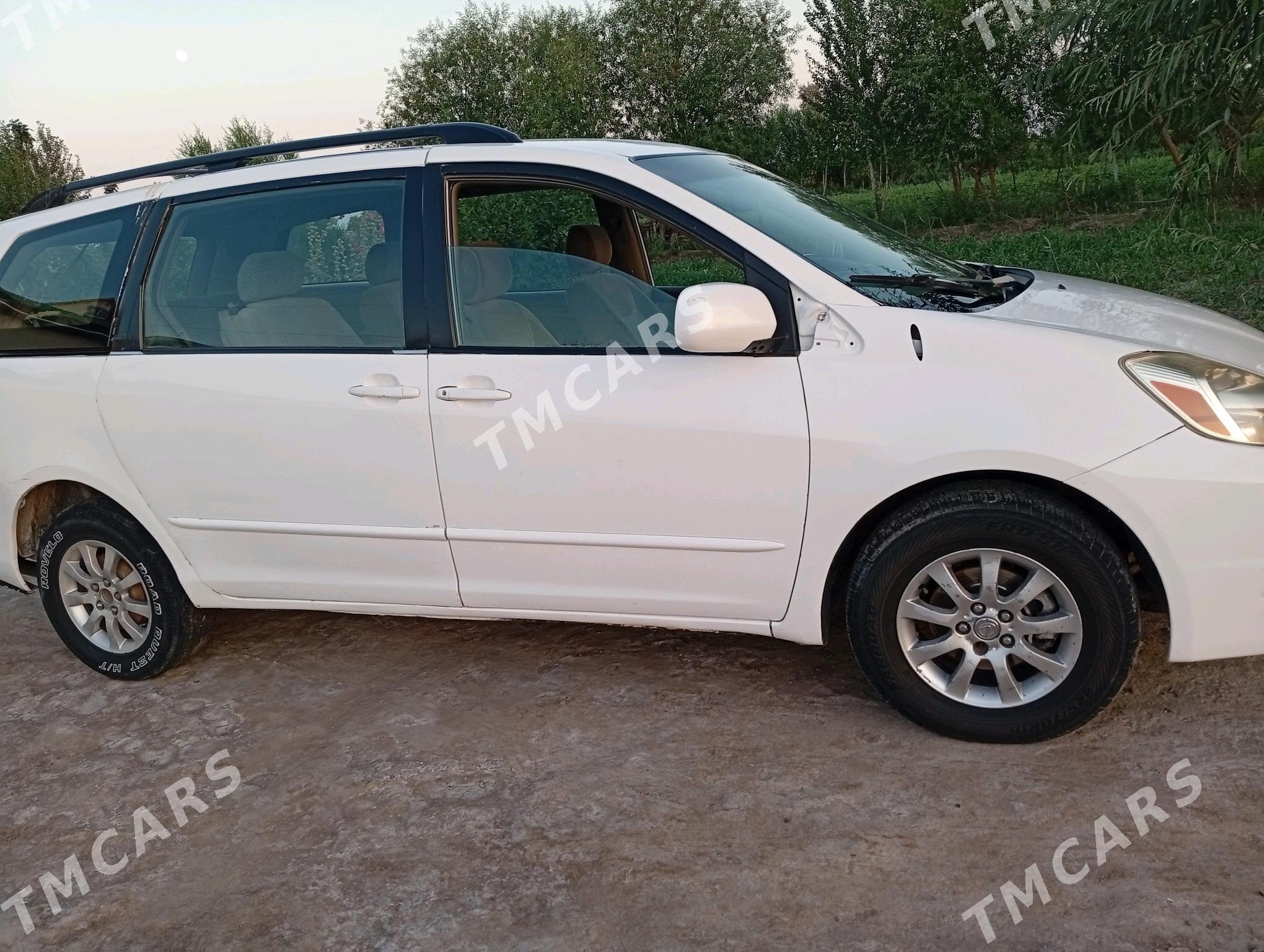 Toyota Sienna 2005 - 160 000 TMT - Кёнеургенч - img 2
