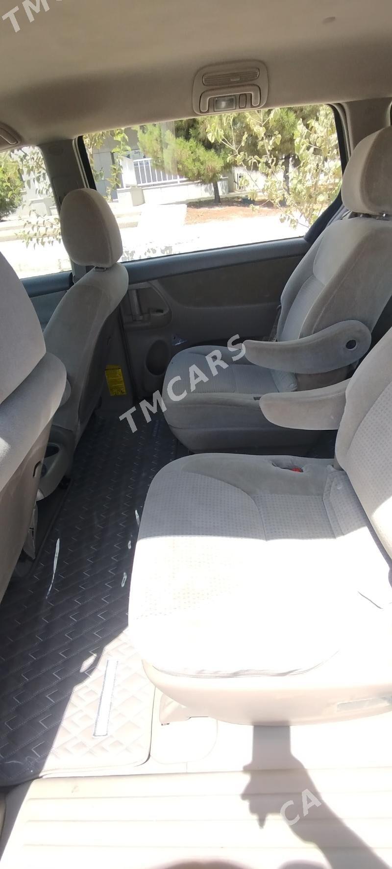 Toyota Sienna 2009 - 200 000 TMT - Ашхабад - img 5