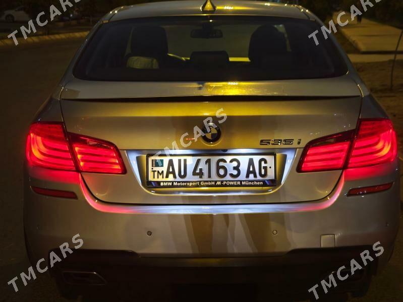 BMW F10 2011 - 280 000 TMT - ул. Подвойского (Битарап Туркменистан шаёлы) - img 2