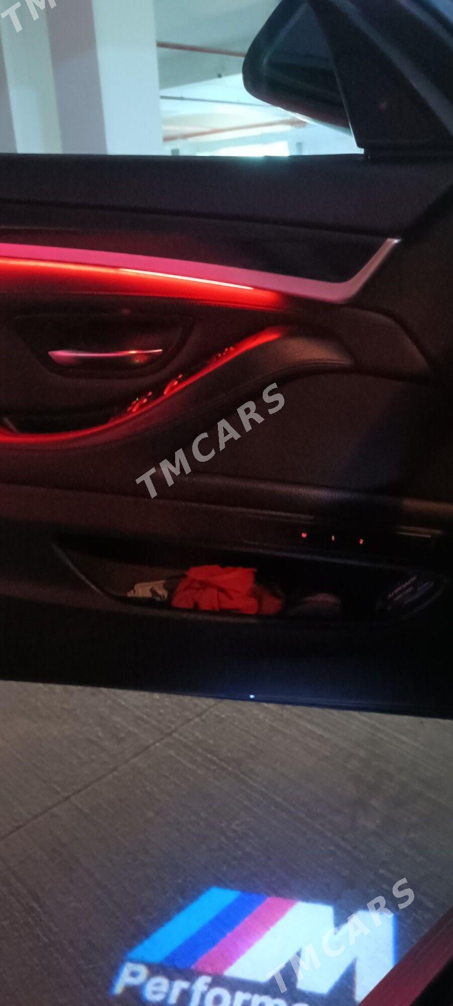 BMW F10 2011 - 280 000 TMT - ул. Подвойского (Битарап Туркменистан шаёлы) - img 3