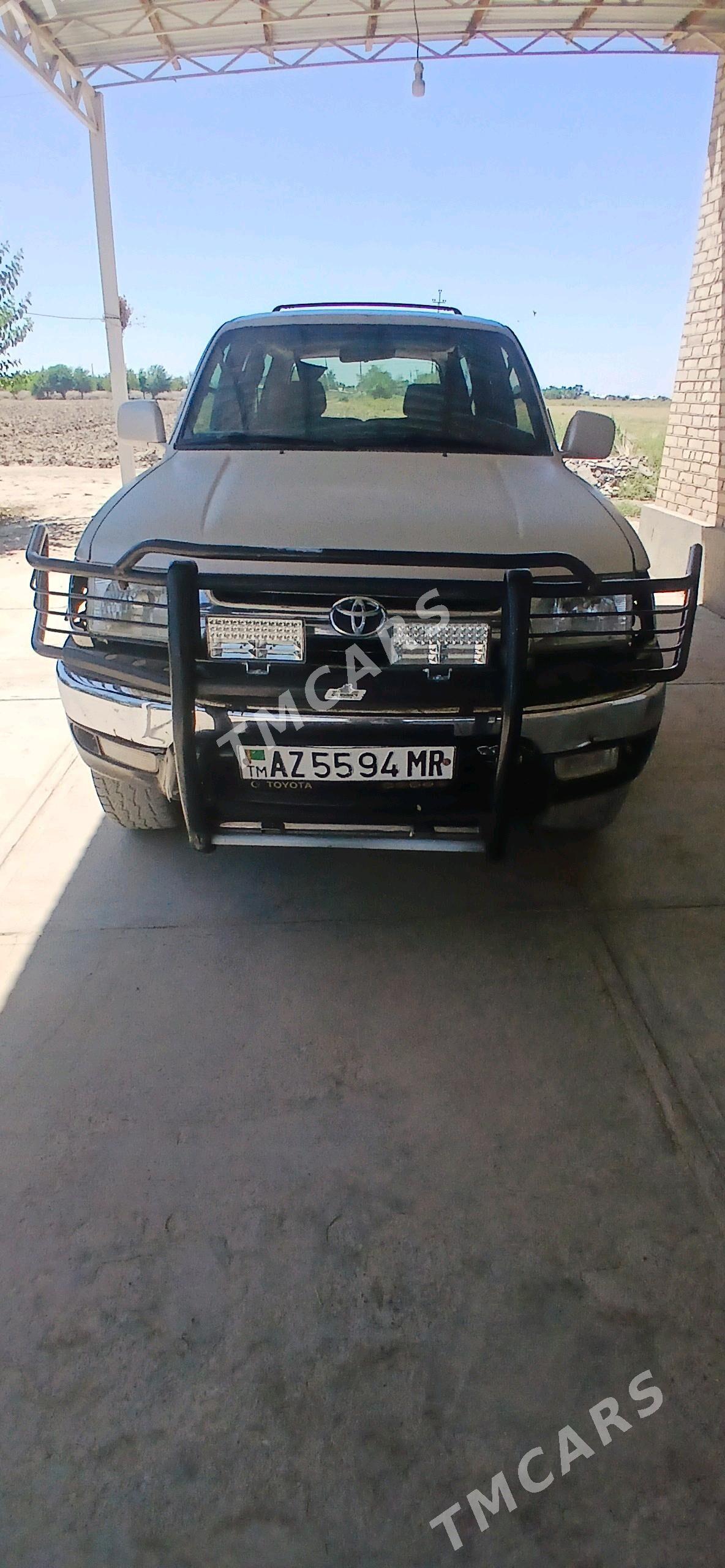 Toyota 4Runner 1998 - 95 000 TMT - Türkmengala - img 2