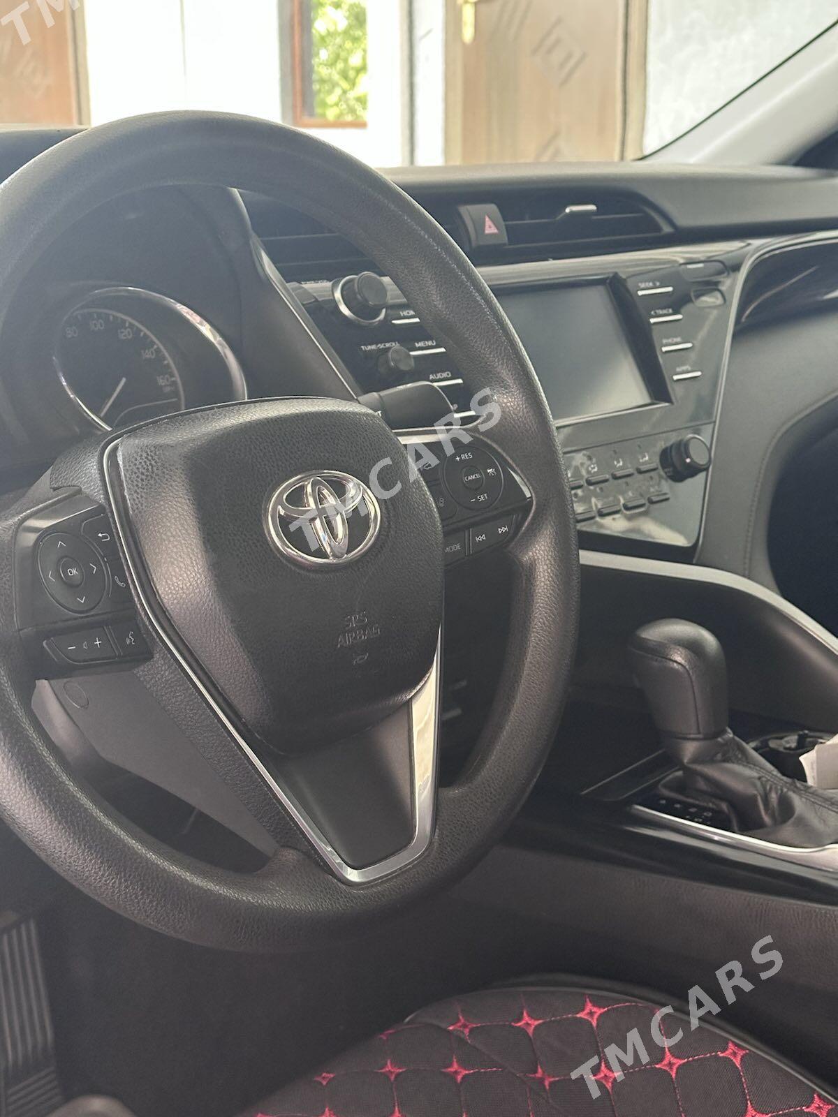 Toyota Camry 2019 - 300 000 TMT - Сакарчага - img 4