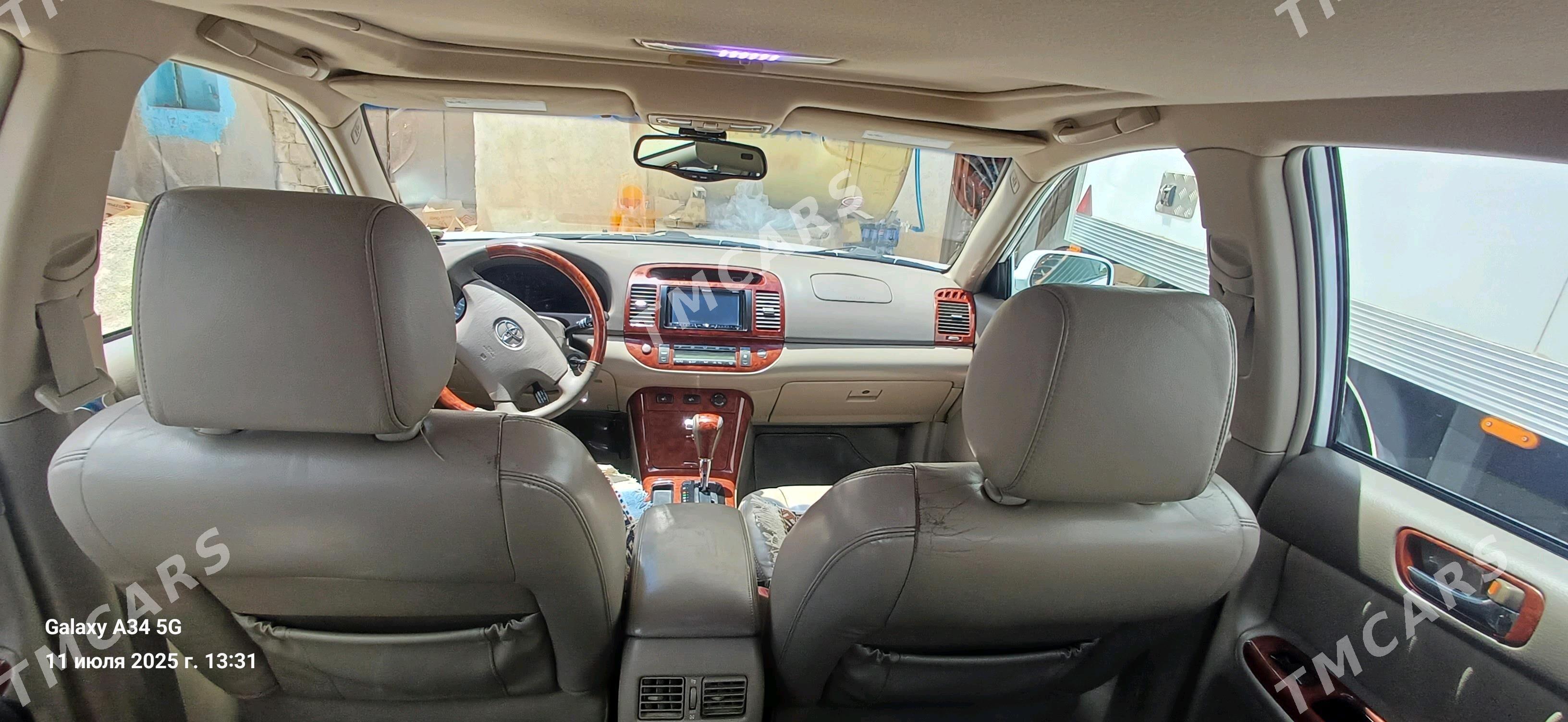 Toyota Camry 2004 - 200 000 TMT - Бабадайхан - img 3