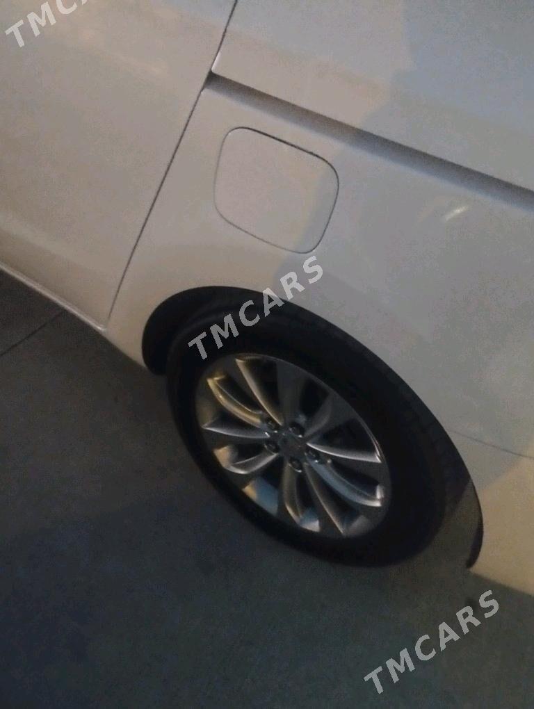Kia Sedona 2020 - 390 000 TMT - Туркменабат - img 4