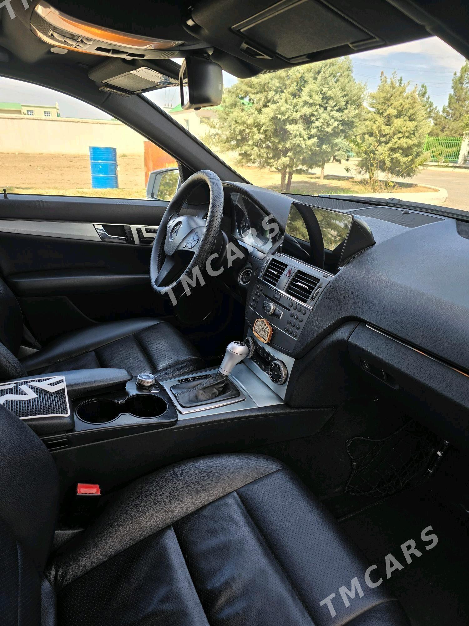 Mercedes-Benz C300 2010 - 225 000 TMT - Ашхабад - img 5