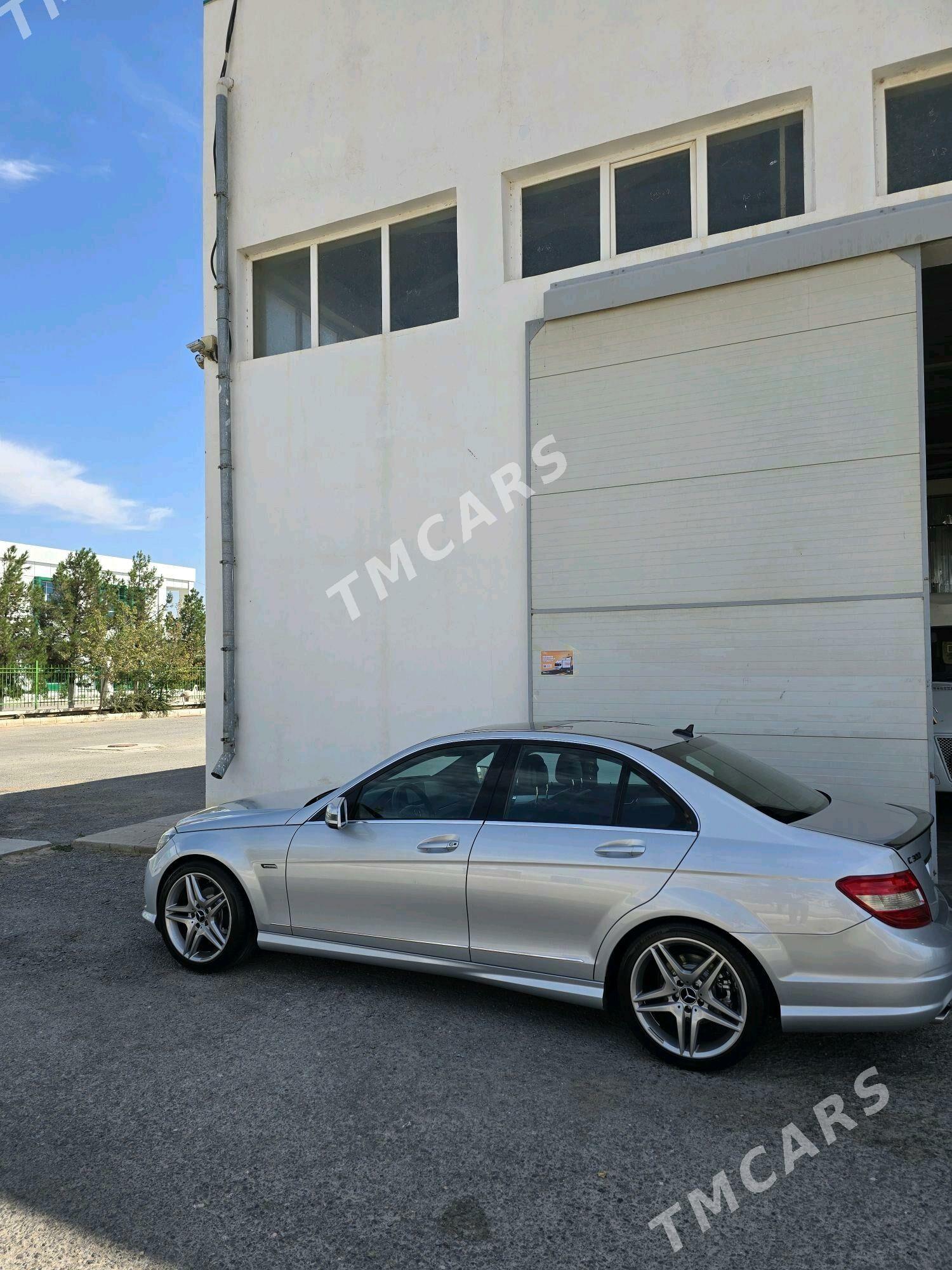 Mercedes-Benz C300 2010 - 225 000 TMT - Ашхабад - img 8