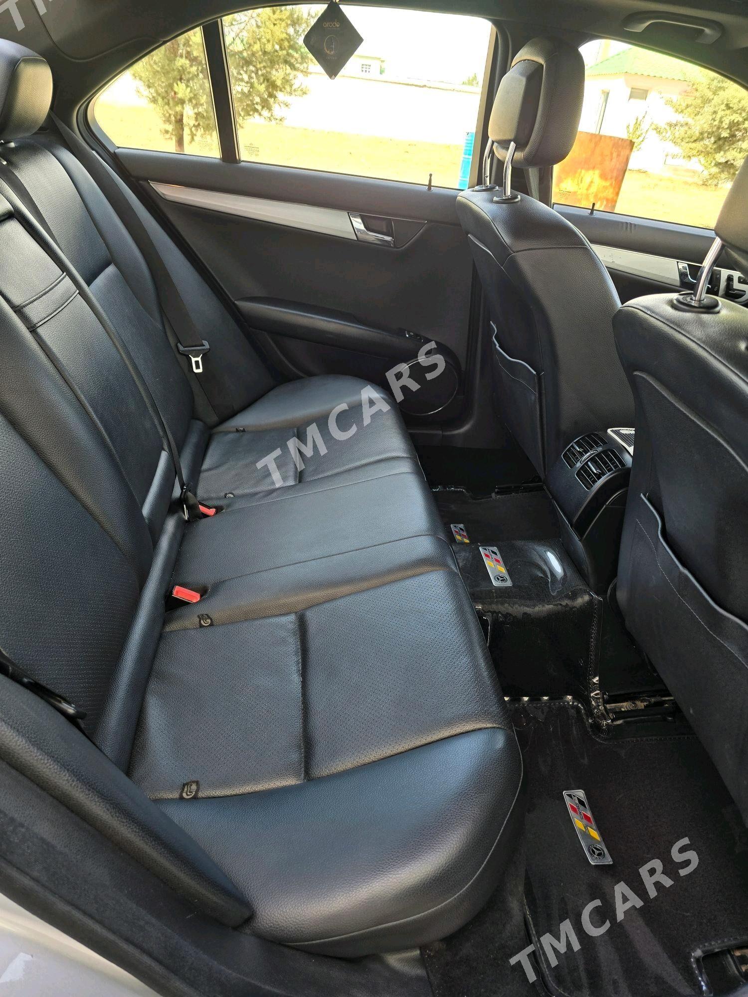 Mercedes-Benz C300 2010 - 225 000 TMT - Ашхабад - img 10