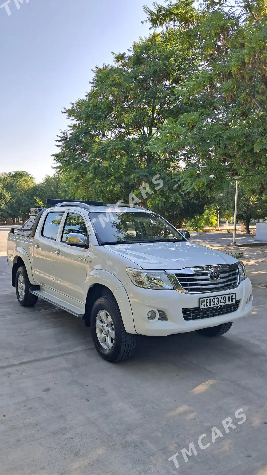 Toyota Hilux 2012 - 285 000 TMT - Aşgabat - img 6