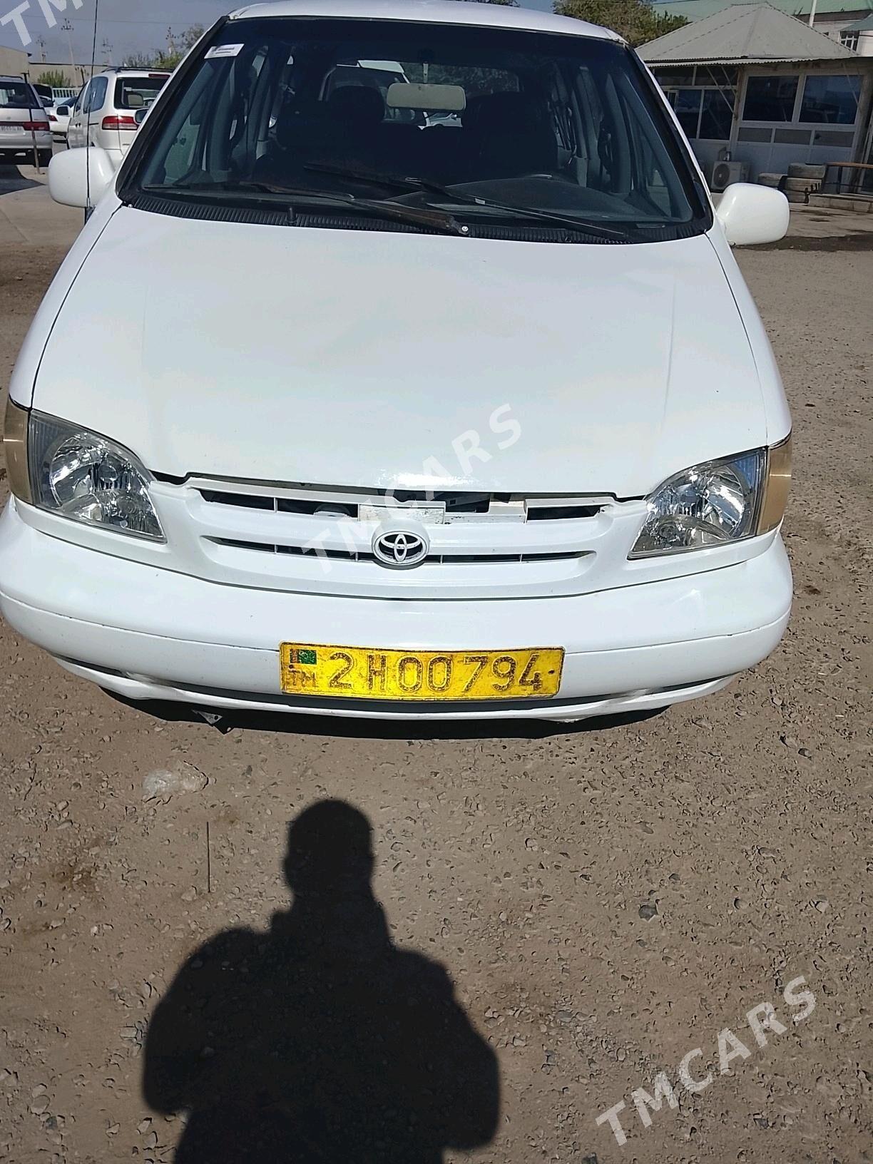 Toyota Sienna 1998 - 110 000 TMT - Теджен - img 2