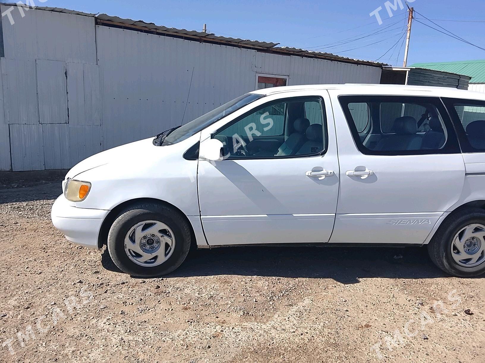 Toyota Sienna 1998 - 110 000 TMT - Теджен - img 3