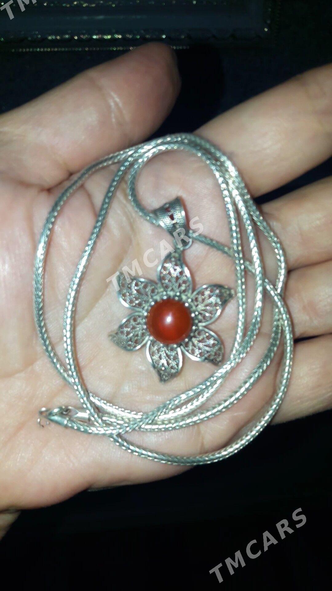 kumuş kulonly zynjyr - Mary - img 3