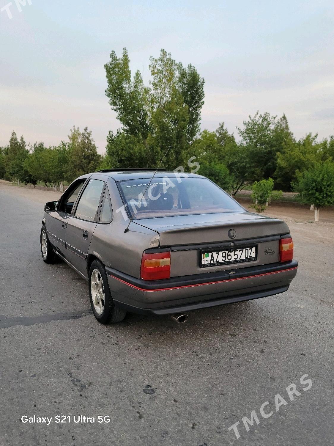 Opel Vectra 1989 - 30 000 TMT - Дашогуз - img 4