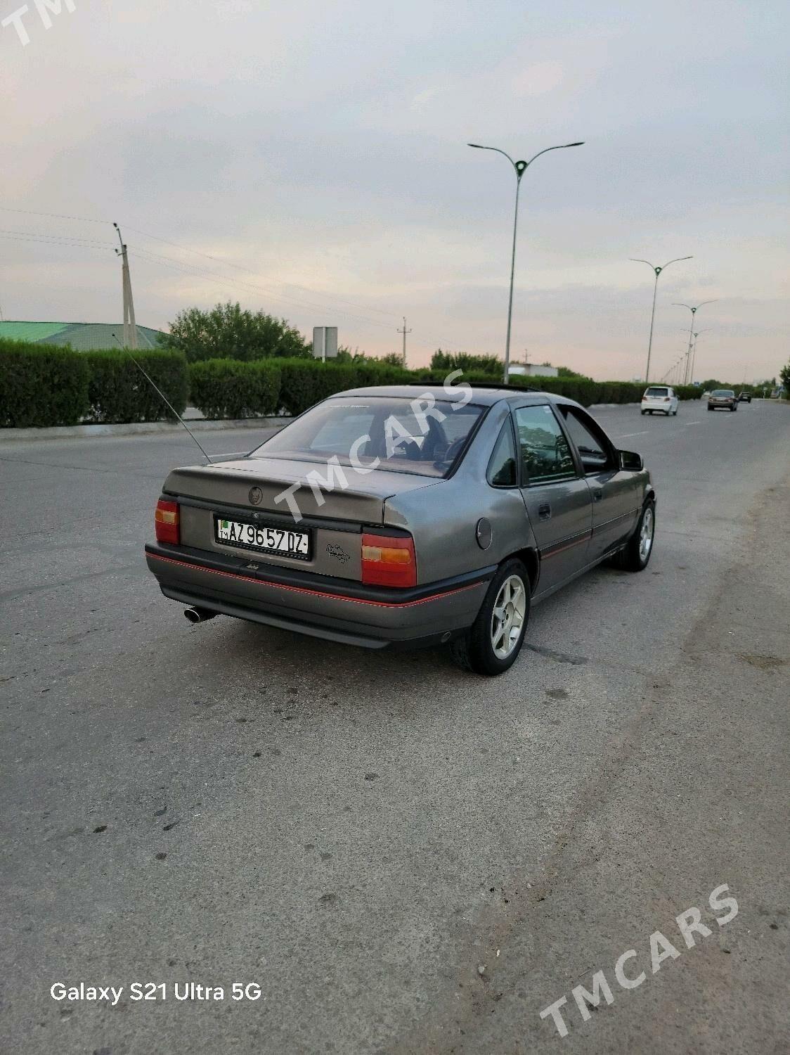 Opel Vectra 1989 - 30 000 TMT - Дашогуз - img 5