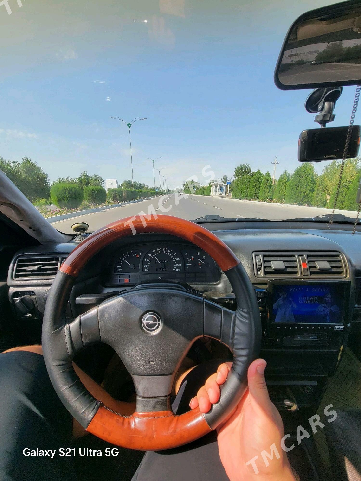 Opel Vectra 1989 - 30 000 TMT - Дашогуз - img 2