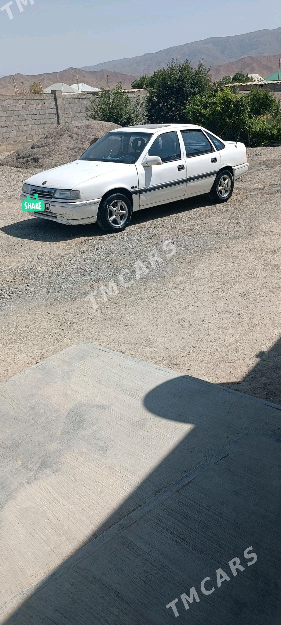 Opel Vectra 1989 - 21 000 TMT - Bäherden - img 2