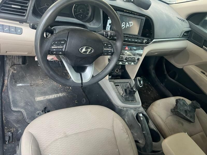 Hyundai Elantra 2020 - 145 000 TMT - Aşgabat - img 8