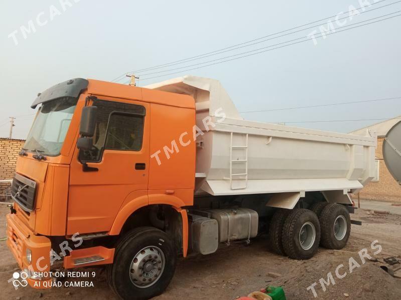 Howo Sinotruk 2011 - 300 000 TMT - Murgap - img 4