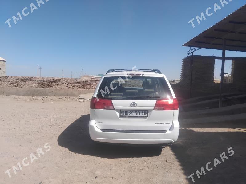 Toyota Sienna 2005 - 180 000 TMT - Теджен - img 4